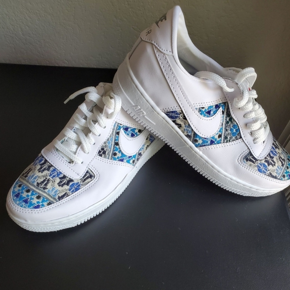Embroidered Shoes.